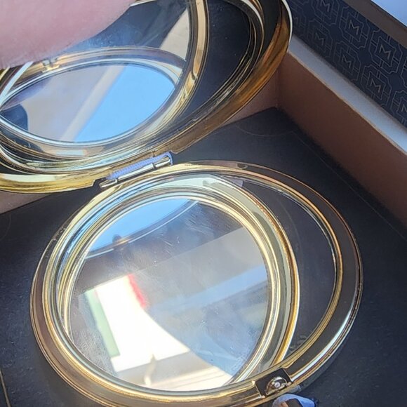 Monet Dual Compact Mirror Red Faceted Rhinestone Heart Gold Tone NIB - Picture 3 of 6